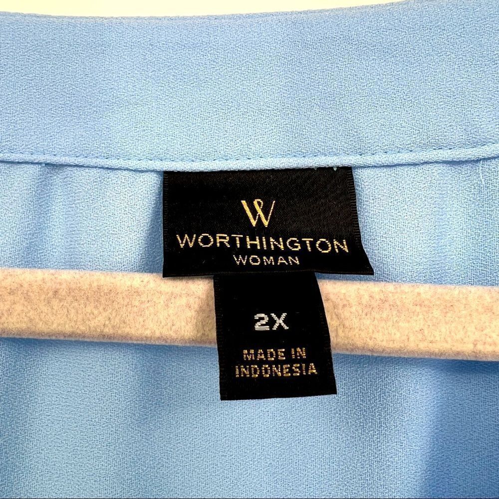 W Worthington Woman Blue V-neckline Hammered Button Quarter Sleeve Blouse - Picture 7 of 10